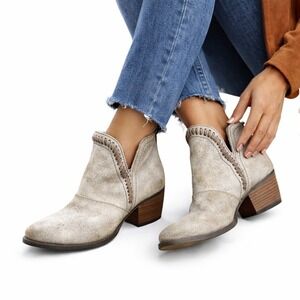 OTBT Womens Venture Ankle Booties Taupe Distressed Leather Cutout 17F935 7M